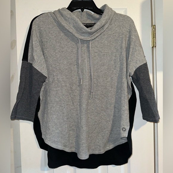 Calvin Klein Performance Pull Over - Picture 1 of 5
